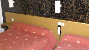 Minibar, bureau, lits bébés (en supplément), Wi-Fi gratuit