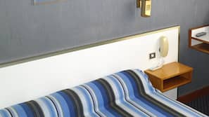 Minibar, bureau, lits bébés (en supplément), Wi-Fi gratuit