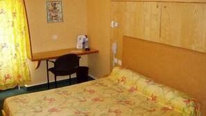 Minibar, bureau, lits bébés (en supplément), Wi-Fi gratuit