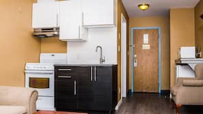 Fridge, microwave