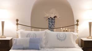 Premium bedding, iron/ironing board, free WiFi, bed sheets