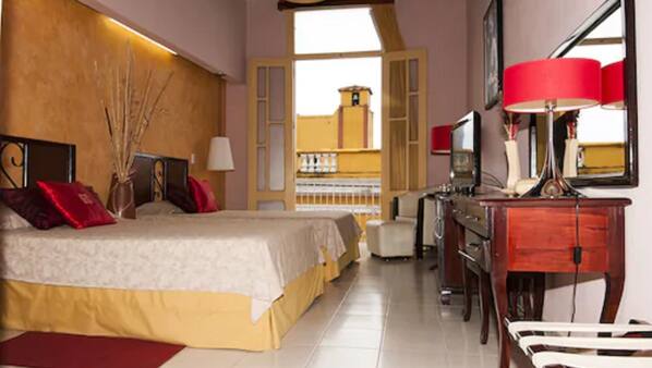 1 chambre, minibar, coffre-forts dans les chambres, bureau
