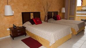 1 chambre, minibar, coffre-forts dans les chambres, bureau