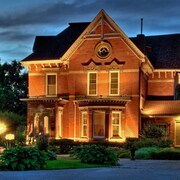 10 Best Luxury Hotels Kingston In 2018 Find Resort Hotel The Woodview Inn