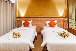Superior Room | Desk, blackout drapes, free WiFi