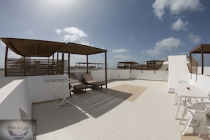 Superior Penthouse, Ocean View | Premium bedding, blackout drapes, bed sheets