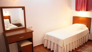 Minibar, in-room safe, desk, iron/ironing board