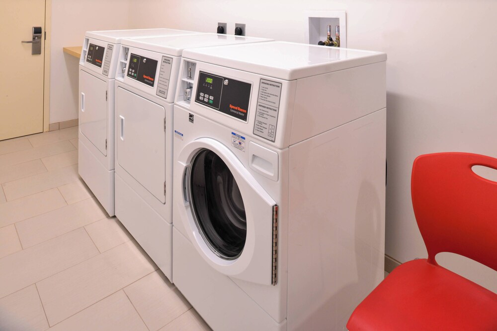 Laundry, Fairfield by Marriott Inn & Suites Plymouth White Mountains