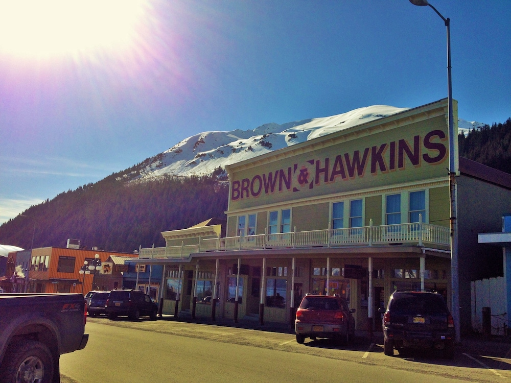 Primary image, Brown and Hawkins Historical Apartments