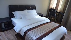 In-room safe, desk, iron/ironing board, free WiFi