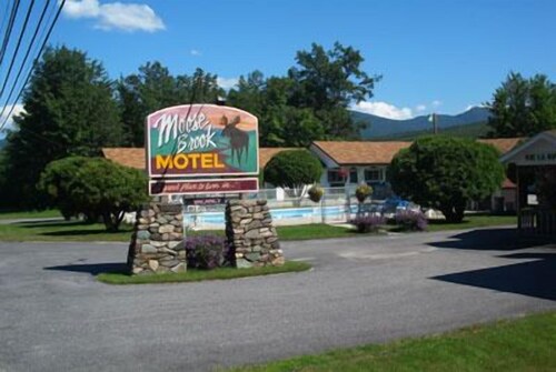 Great Place to stay Moose Brook Motel near Gorham 