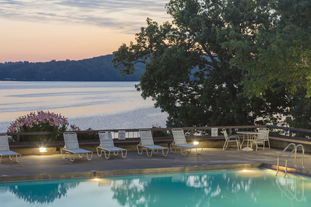 Lake Barkley State Resort in Cadiz Best Rates & Deals on Orbitz