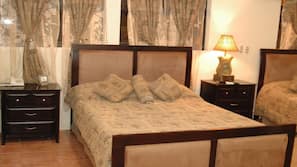 Ropa de cama de alta calidad y tabla de planchar con plancha