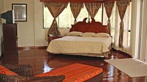 Ropa de cama de alta calidad y tabla de planchar con plancha