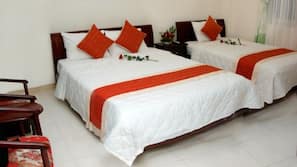 In-room safe, desk, soundproofing, free WiFi