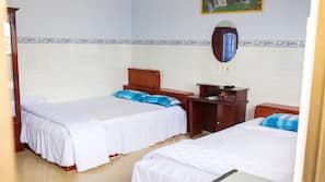 In-room safe, desk, soundproofing, free WiFi