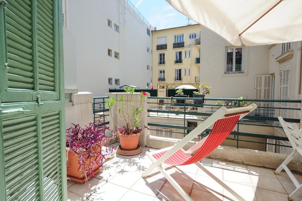 露台公寓酒店 - 5 星假日之家