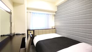 Premium bedding, in-room safe, desk, laptop workspace
