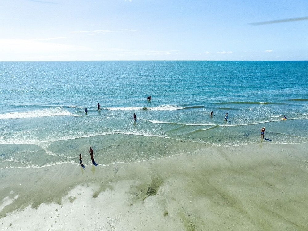 21 Singleton Beach Place 6 Br home by RedAwning (Hilton Head, USA