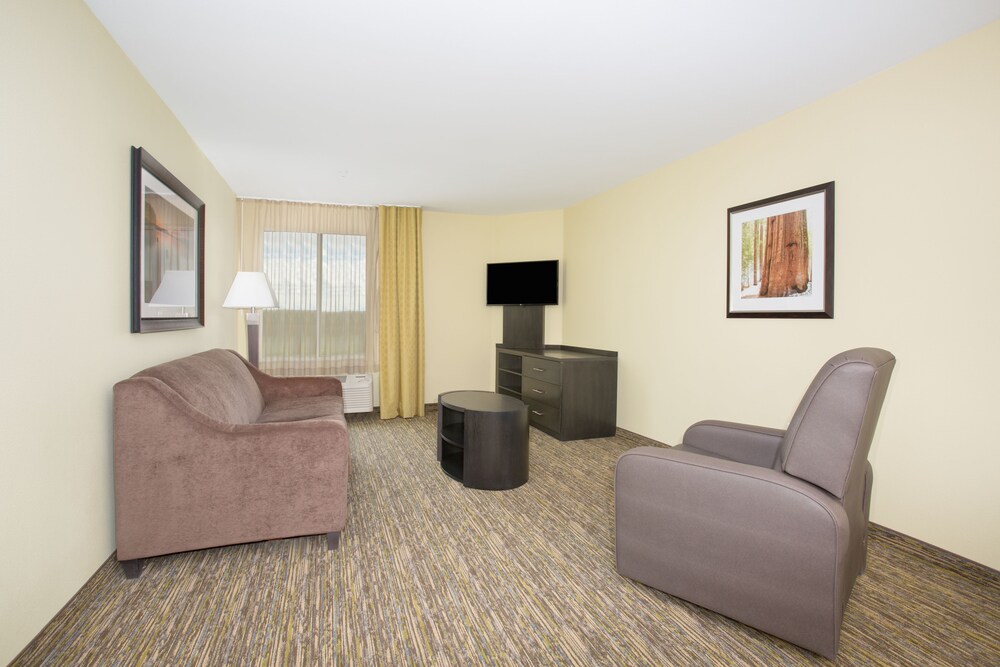 Candlewood Suites Longmont, an IHG Hotel