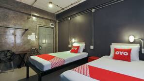Free WiFi, linens