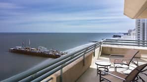 In-room safe, iron/ironing board, free WiFi, bed sheets