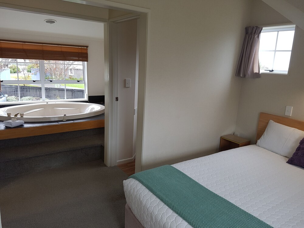 Cottage Mews Motel Taupo Nzl Lastminute Co Nz