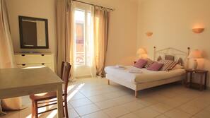 4 bedrooms, iron/ironing board, free cots/infant beds