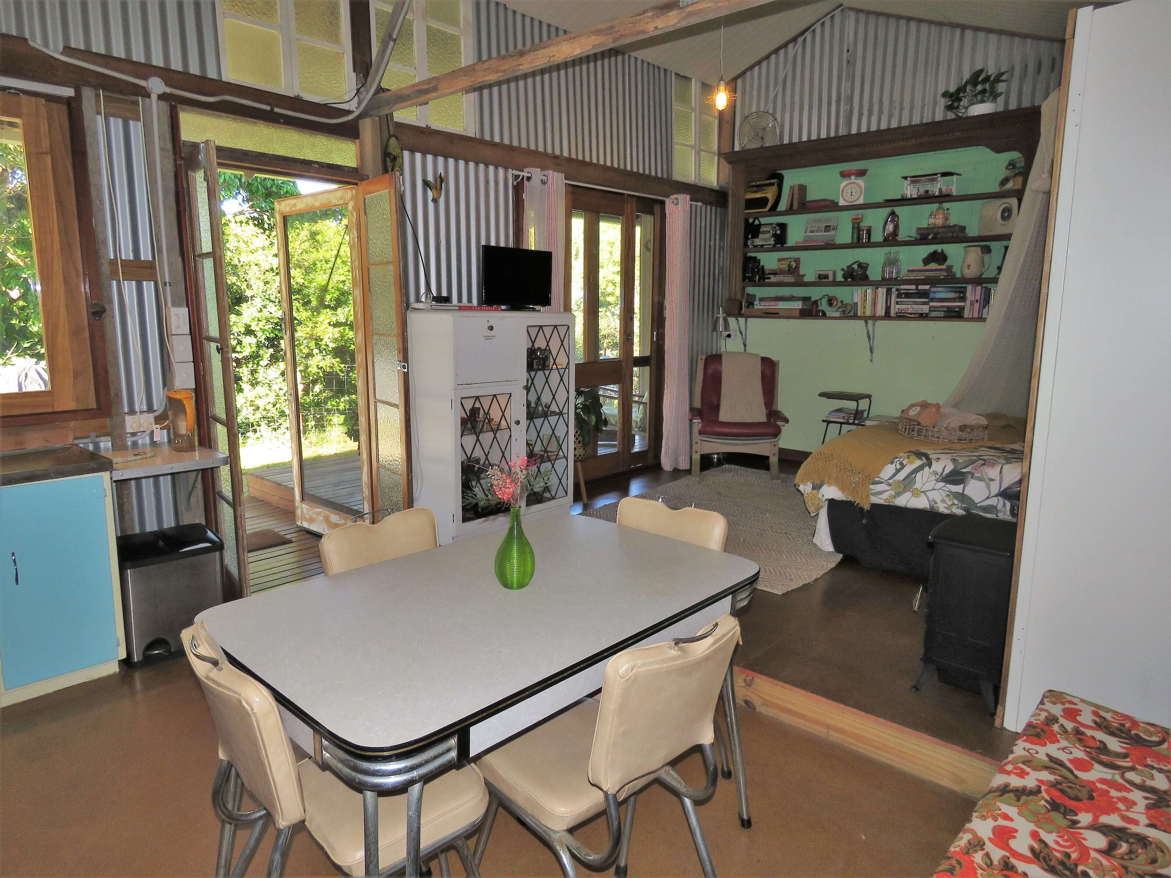 Fig Tree Retro Studio