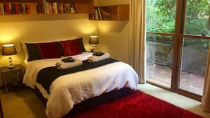 Premium bedding, iron/ironing board, free WiFi