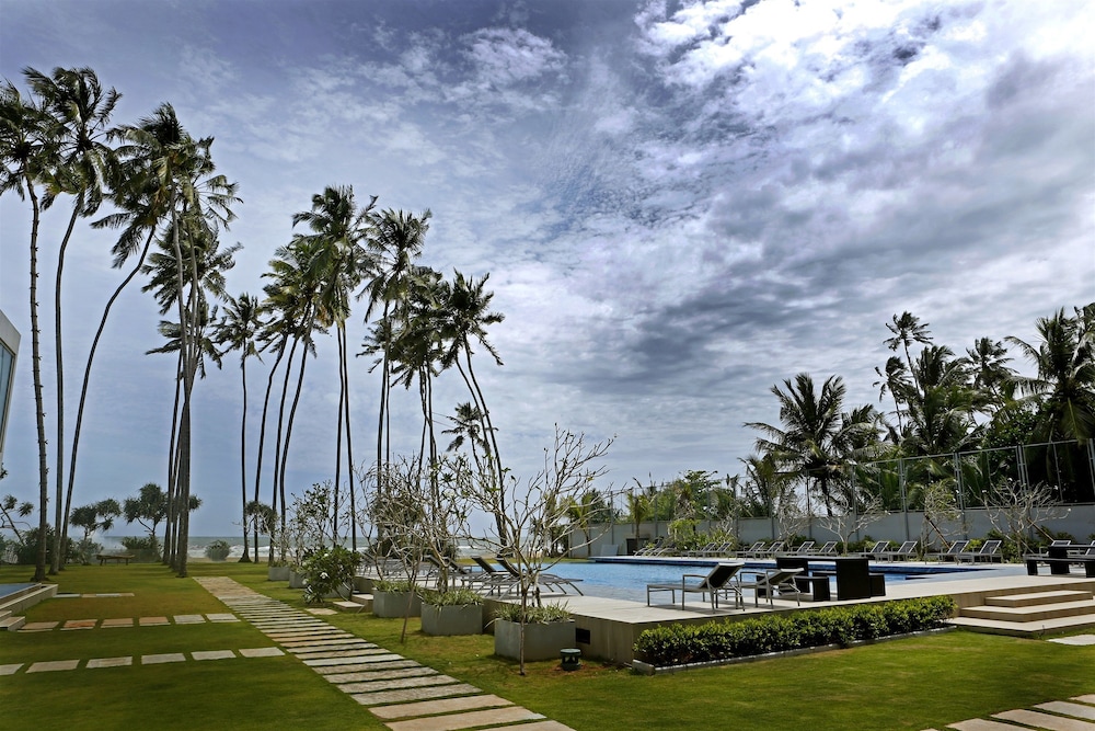 Exterior, Club Waskaduwa Beach Resort & Spa