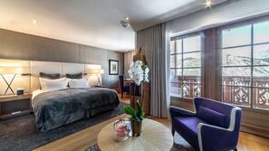 Premium bedding, minibar, in-room safe, desk