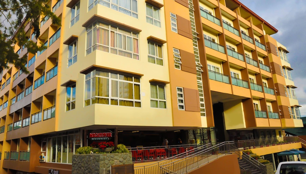 Condo Getaway Condo Unit At Megatower 2 5f10 Book - 