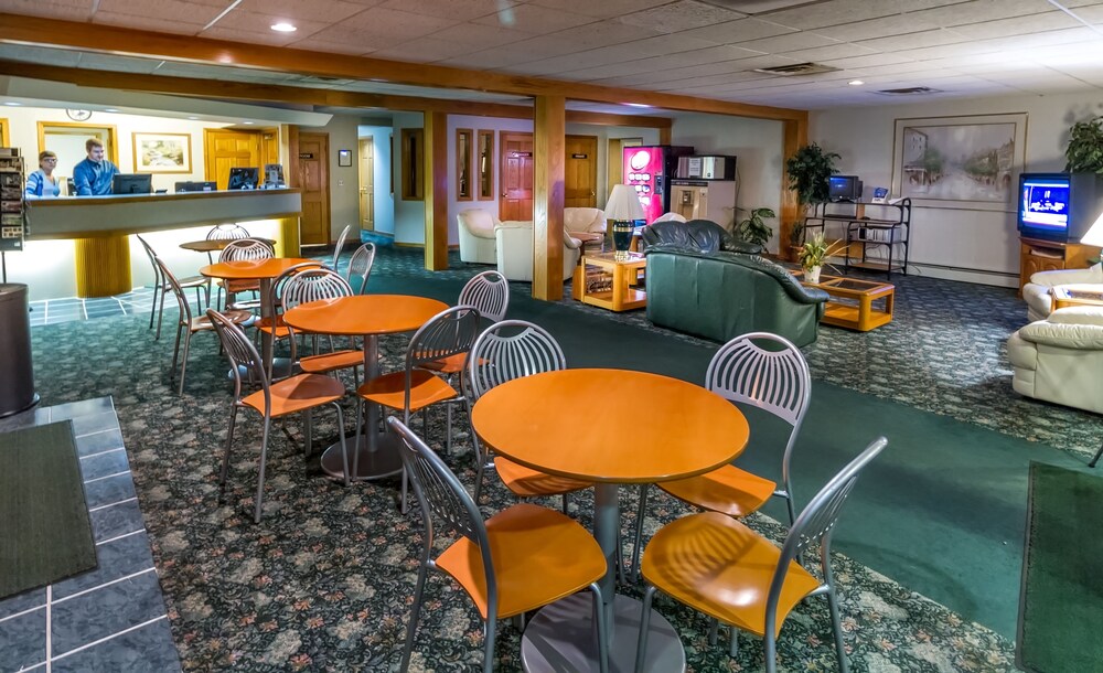 Terrace Bay Hotel In Escanaba Rates Reviews On Orbitz Terrace Bay Hotel