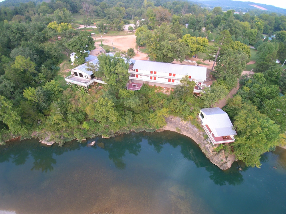 Eagle's Landing River Resort in Eminence Hotel Rates & Reviews on Orbitz