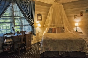 Standard Room, 1 Queen Bed, Private Bathroom | Premium bedding, pillowtop beds, individually decorated