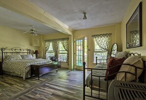 Standard Room, 1 Queen Bed, Private Bathroom | Premium bedding, pillowtop beds, individually decorated