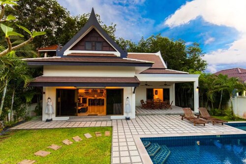 Rawai Hotels With Jacuzzis In Room From C33 Cheap Hotels - 