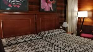 Minibar, desk, linens