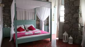 Premium bedding, in-room safe, desk, iron/ironing board
