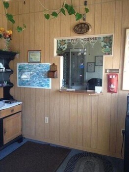 Heidelberg Motel Saginaw 49 Room Prices Reviews Travelocity