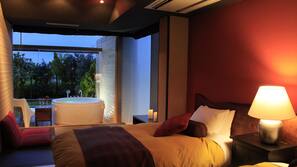 Down comforters, in-room safe, wheelchair access