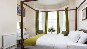 Desk, iron/ironing board, free WiFi, linens