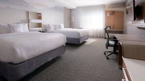 Premium bedding, desk, iron/ironing board, free WiFi