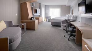 Premium bedding, desk, iron/ironing board, free WiFi