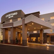 hotels in hendersonville tn with indoor pool