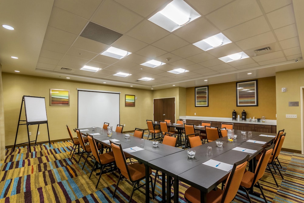 Fairfield Inn & Suites by Marriott Butte