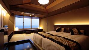 In-room safe, desk, free WiFi