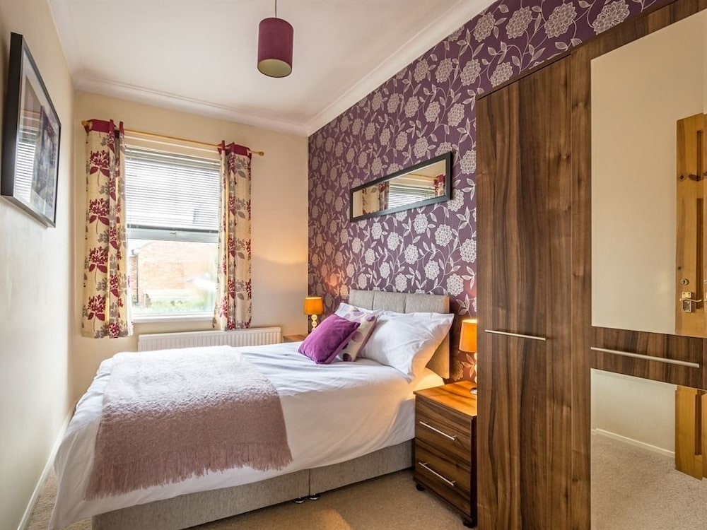 Leighton Buzzard Apartments Reviews, Photos & Rates