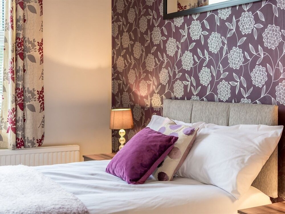 Leighton Buzzard Apartments Reviews, Photos & Rates